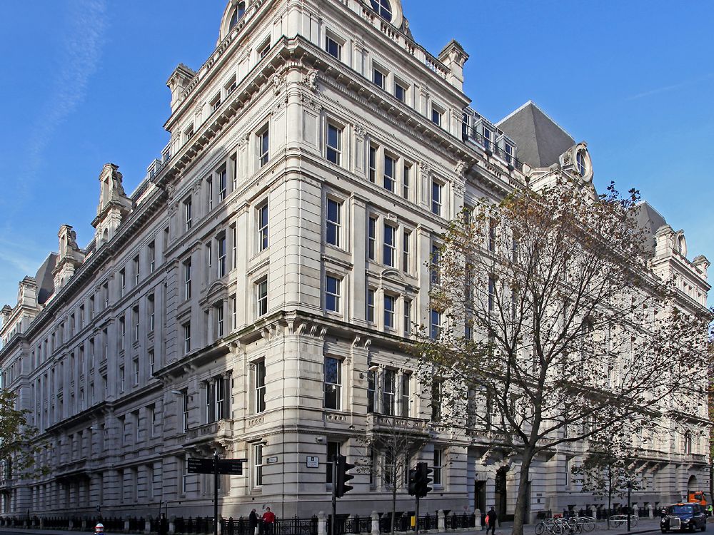 Shoosmiths LLP 1 St Martins Le Grand London Office Space
